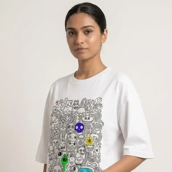 Ghostreet_quirky_doodle_oversize_tshirt_260GSM_woman_front face