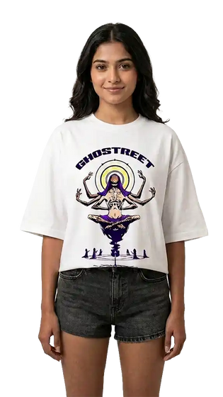 Ghostreet white oversized graphic t-shirt mystic phantom  Female Model — Photo 1
